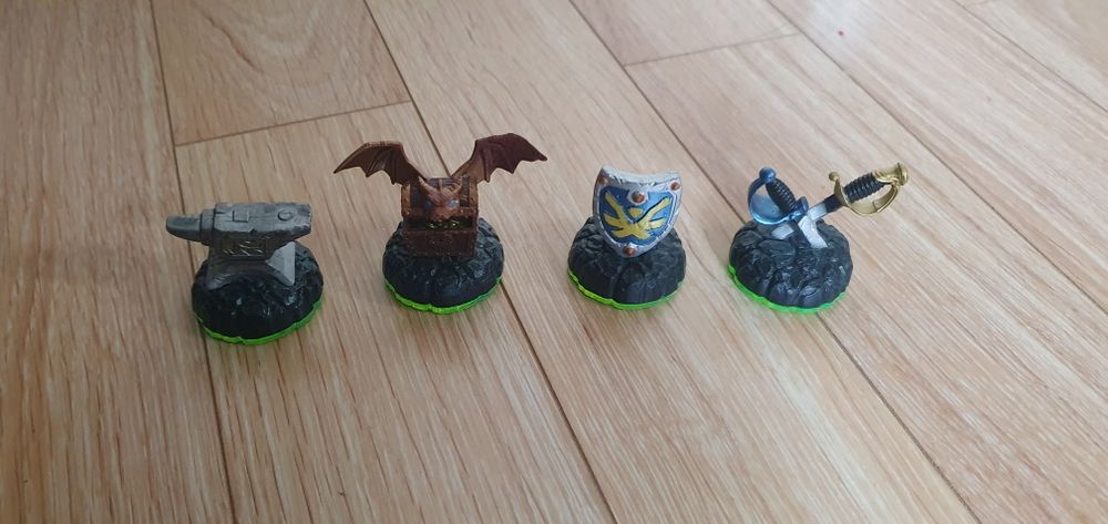 Skylanders Spyros Adventure Items