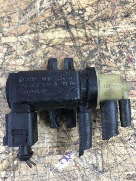 Electrovalva Volkswagen Passat B6 2007 cod 1K0906627A