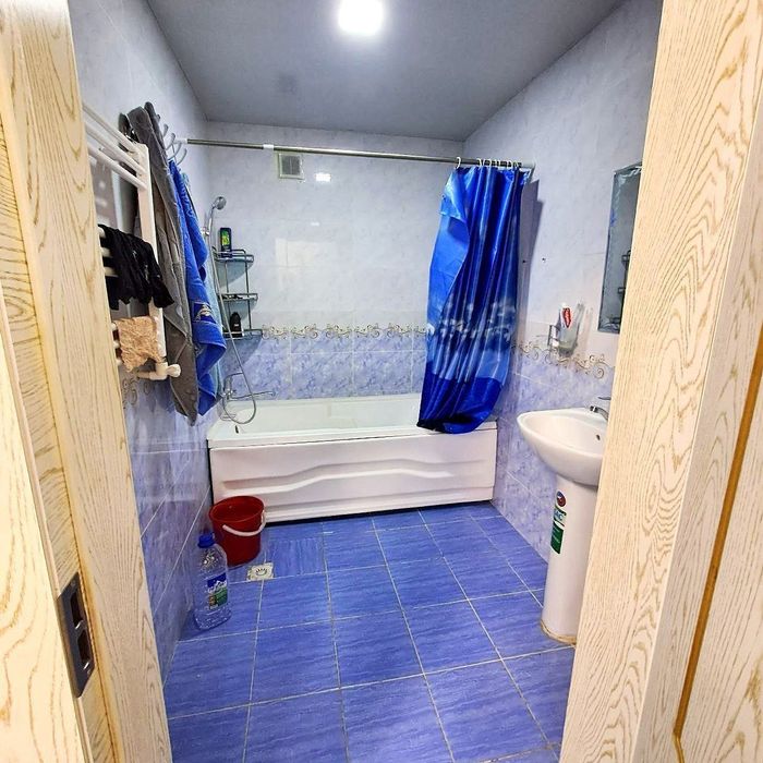 Ijara qarshi sity 2 qavat 3 xona 300 $