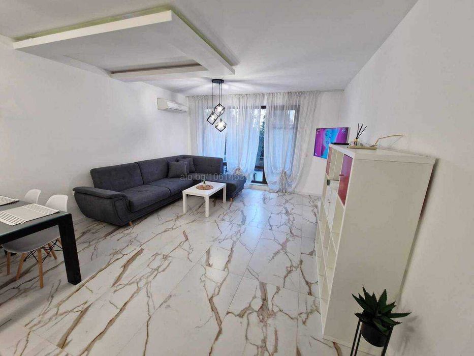 Тристаен голям апартамент с двор, ПАРКОМЯСТО, Кършияка