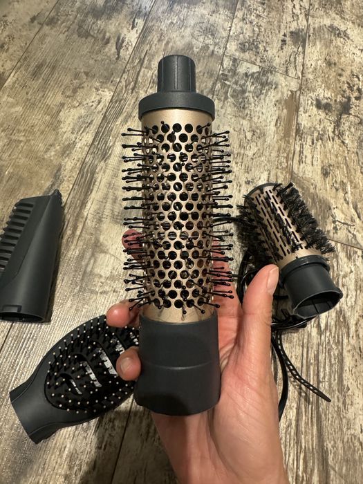 Perie rotativa Babyliss Cristina Ich