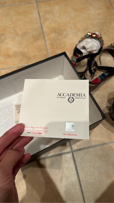 Туфли на танкетке