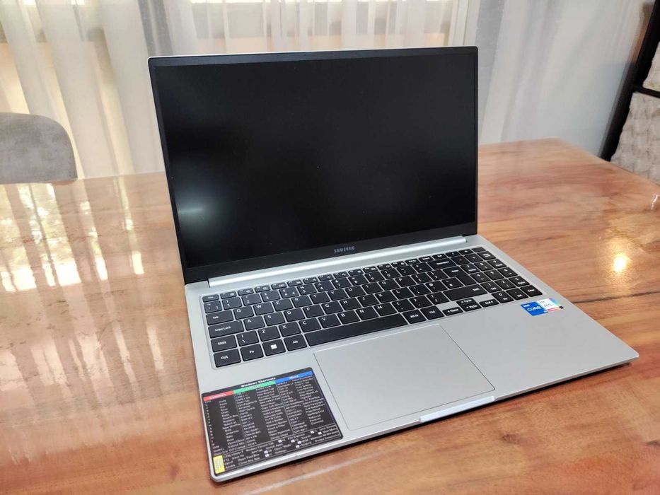 Тънък и мощен Samsung Galaxy Book - модел NP755XDA