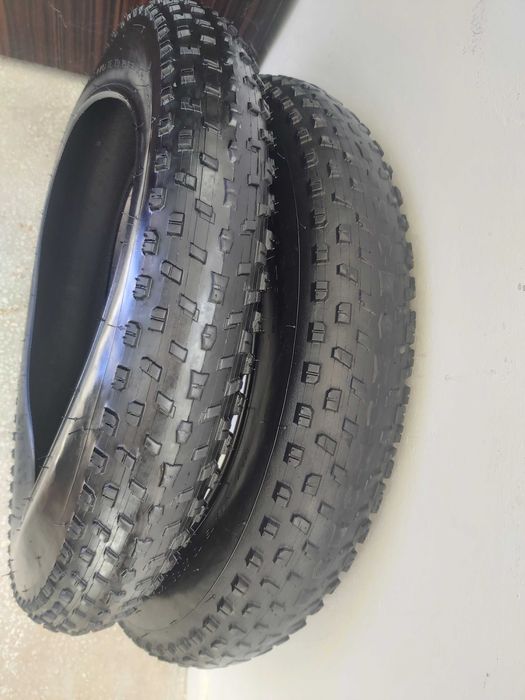 Set 2 cauciucuri Fat Bike 20x4.0 (in stare decenta)