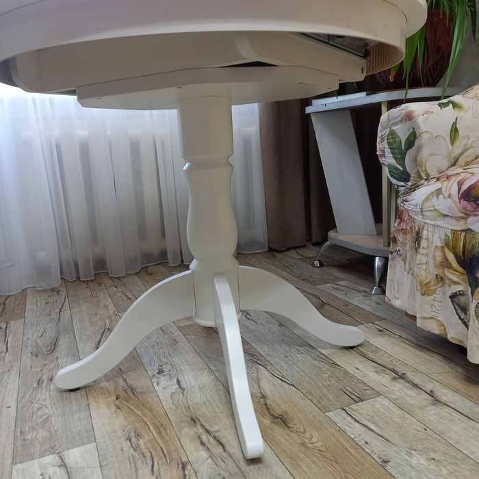 Стол раздвижной новый