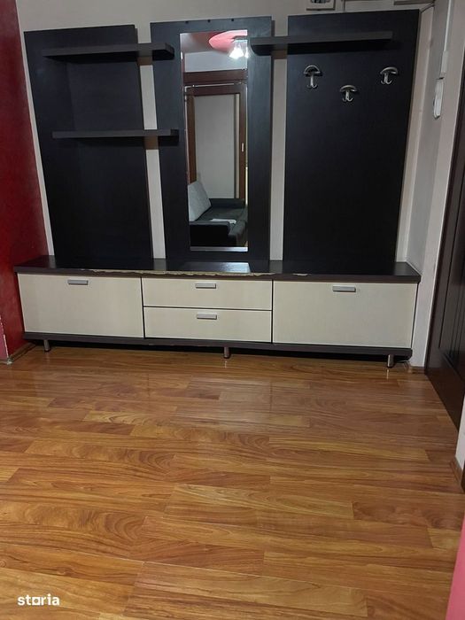 2 camere A uri , et 2 din 4 ,modern