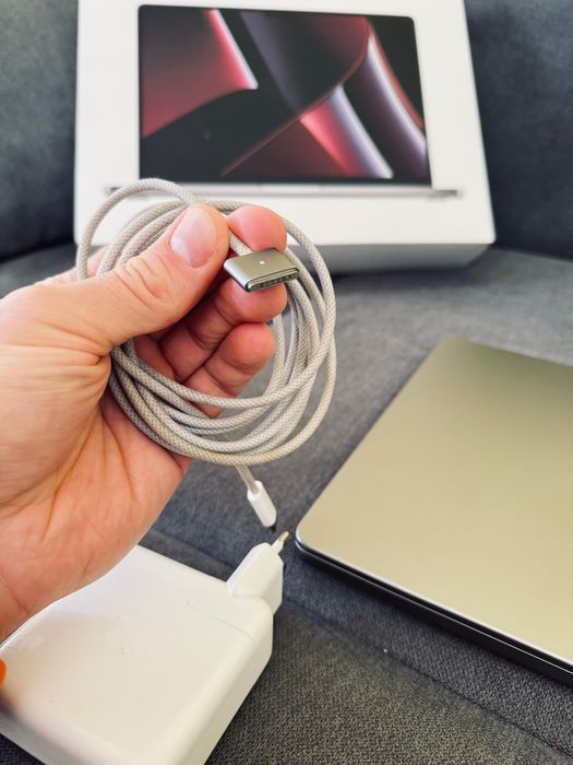 MacBook Pro 14” M2. 16gb. 512gb