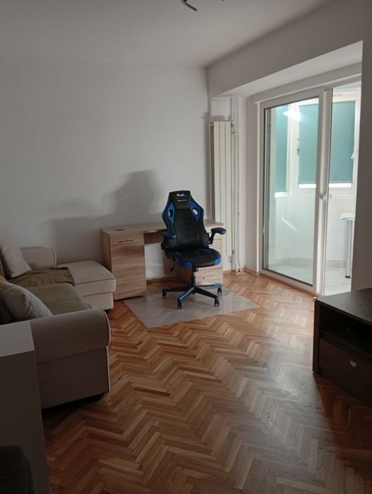 Închiriere apt tip D , două camere