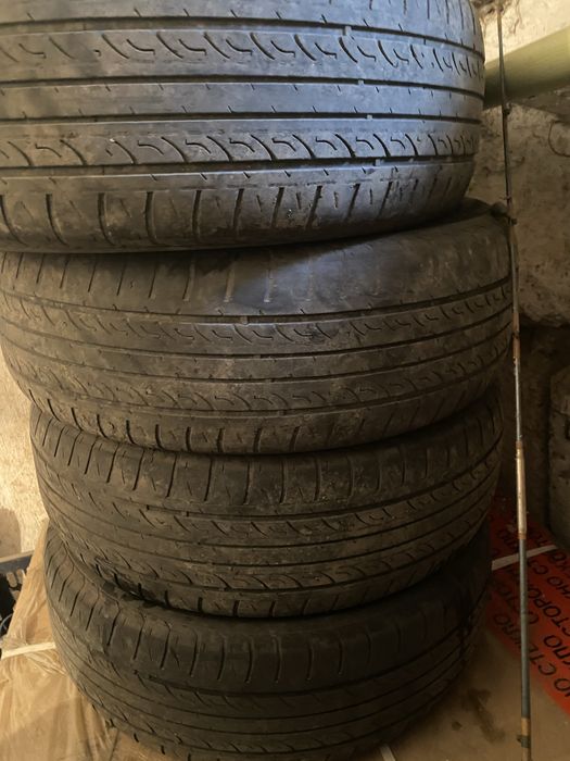 Продам летнюю резину 215/65/16