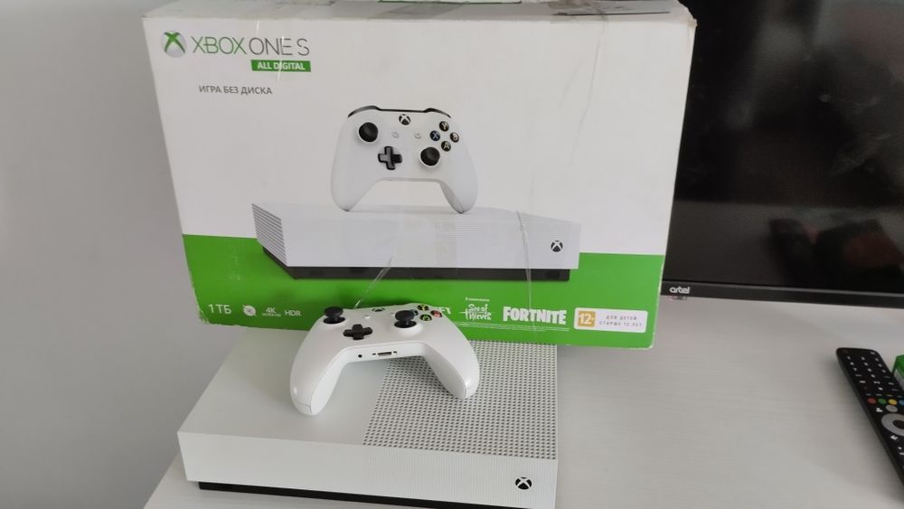 Продам х бокс 1трб.с играми.