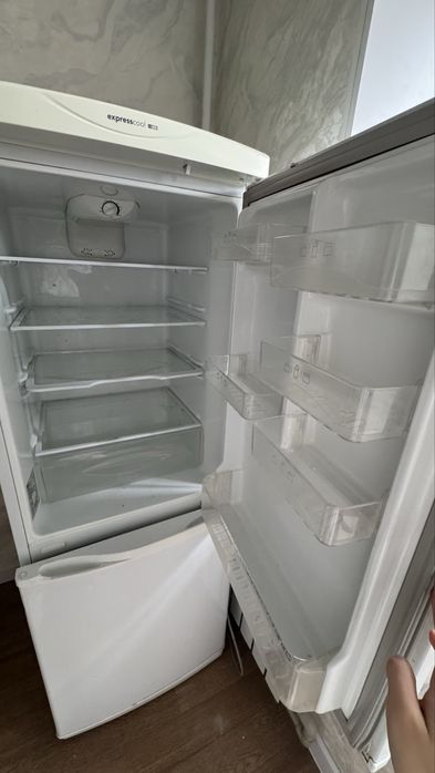 Продается холодильник