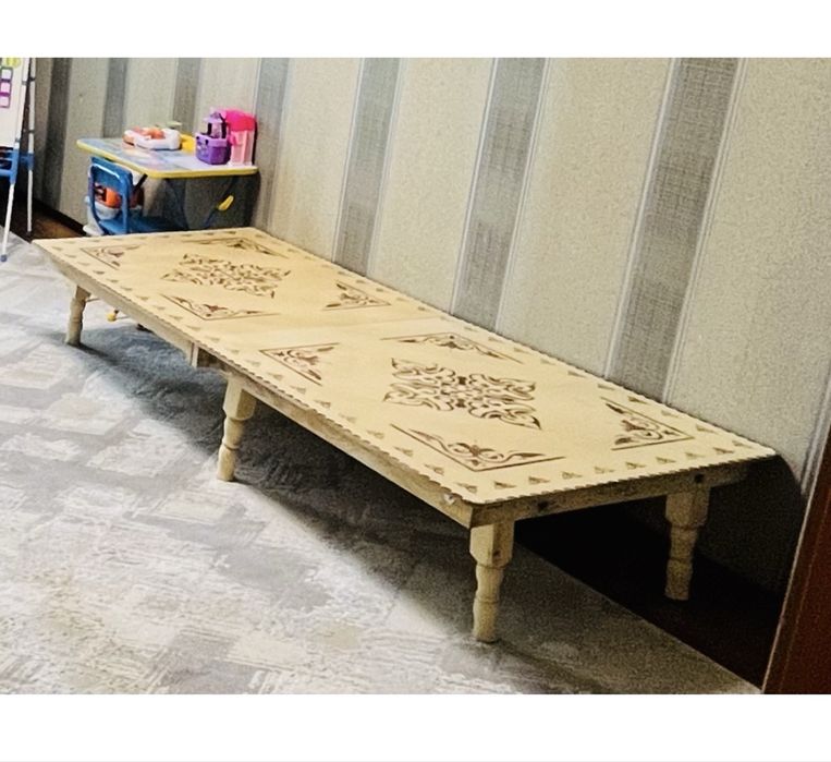 Складной деревянный стол