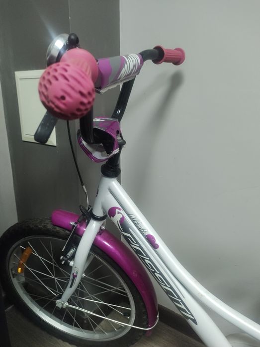 Продавам детско колело