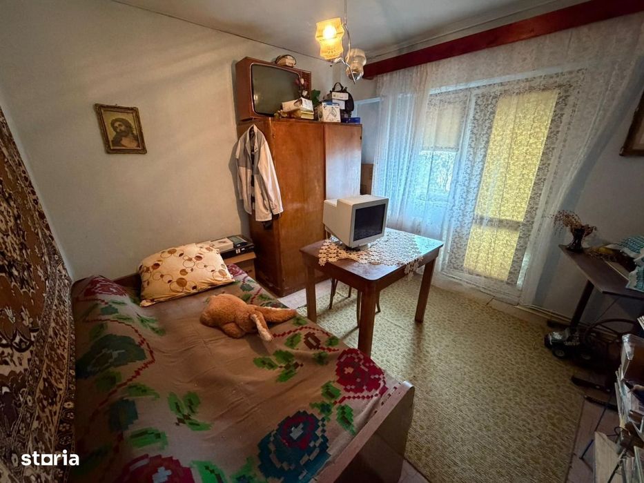 Apartament 4 camere, etaj 3 - Cugir
