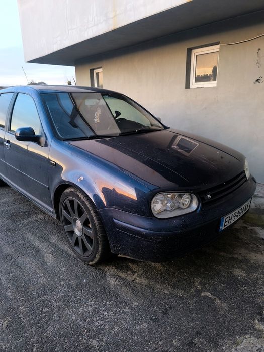 Продавам на части golf 4 всичко е налично