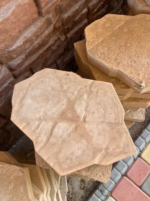 Продам брусчатку новую.