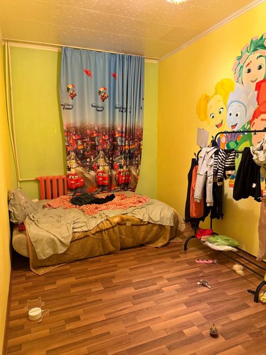 Продается 3х комнатная ДК - Авиастроителей (166 школа)