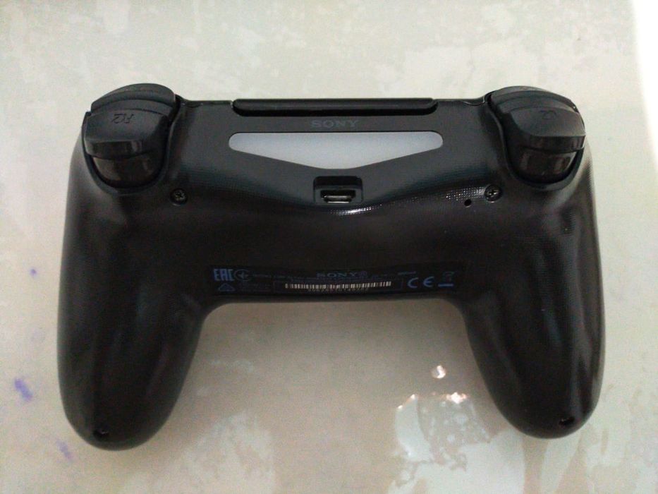 Продам Джойстик ПС4