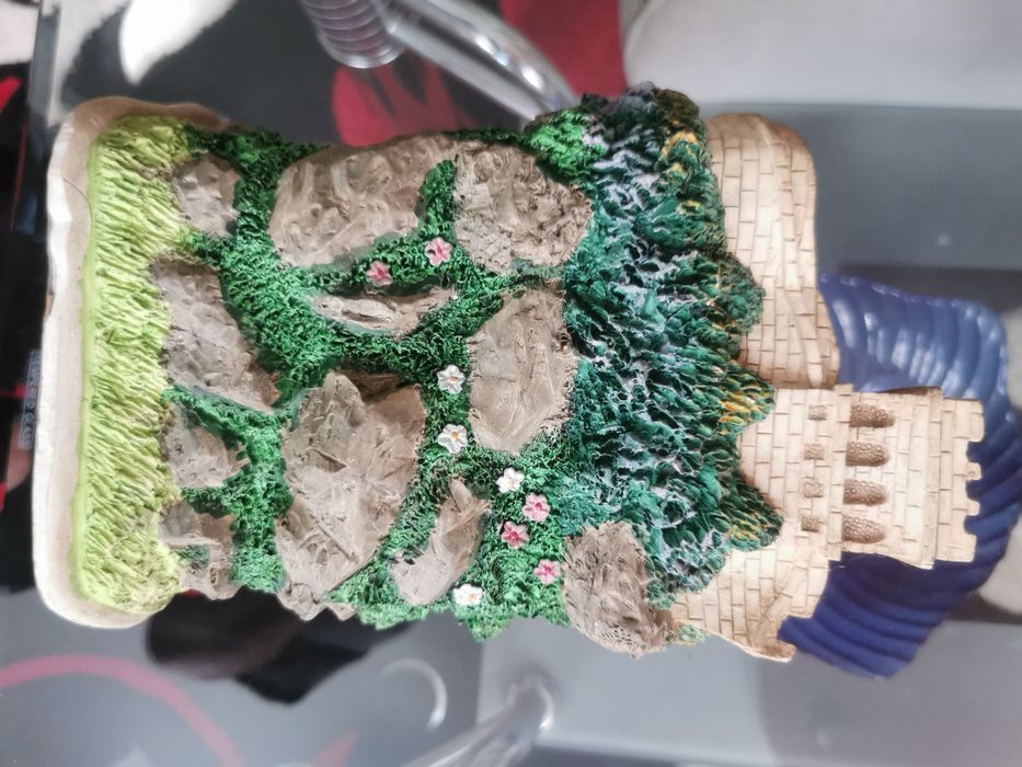 Красиво украшение с нов не употребяван часовник