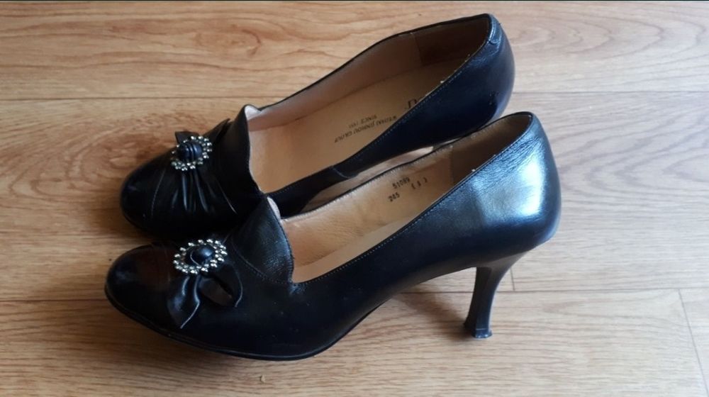 Туфли 2 модели (39/40 размер)