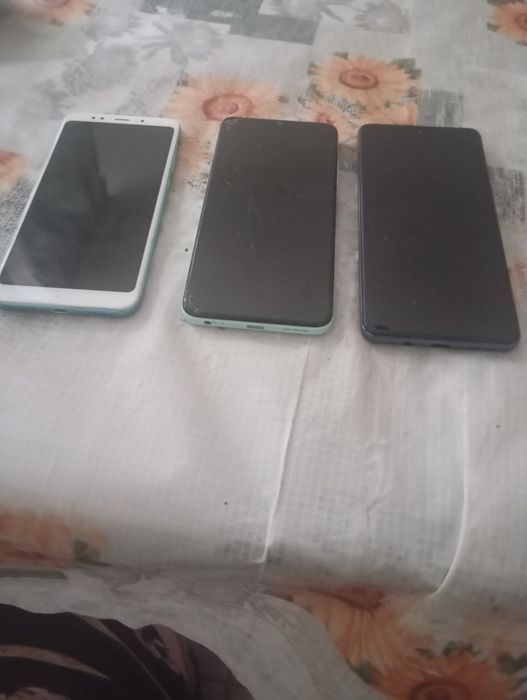 Telefoane pentru piese