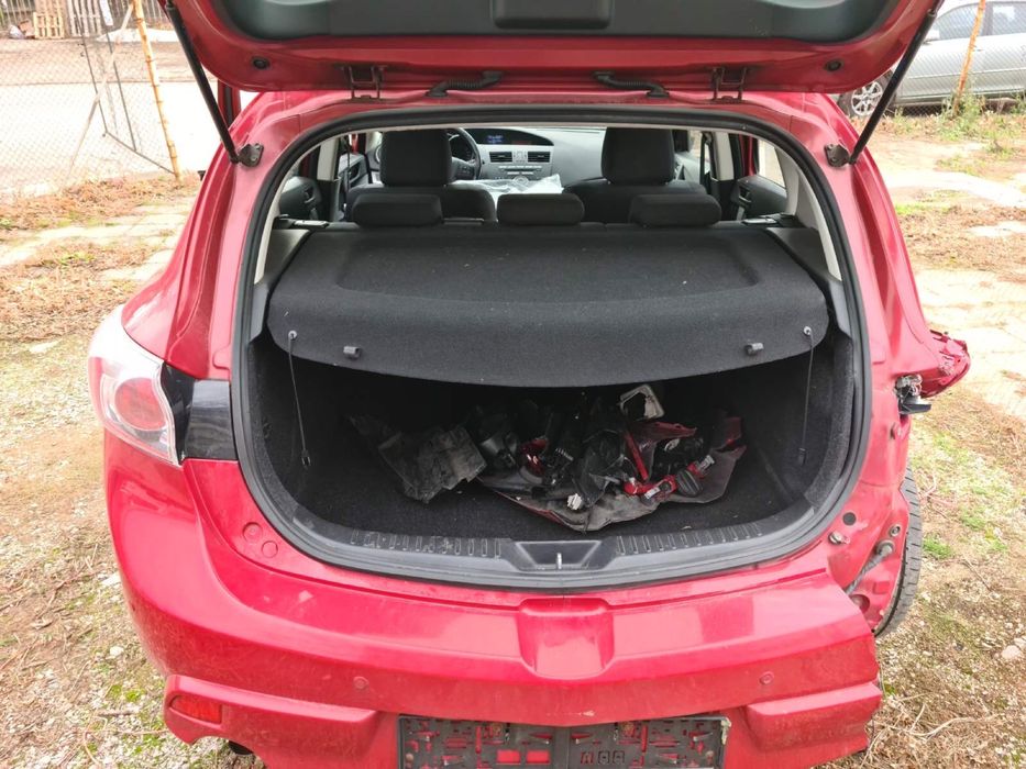 Mazda 3 1.6 i на части