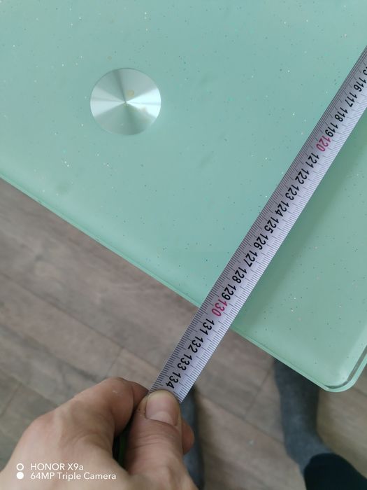 Продам стол стекляный