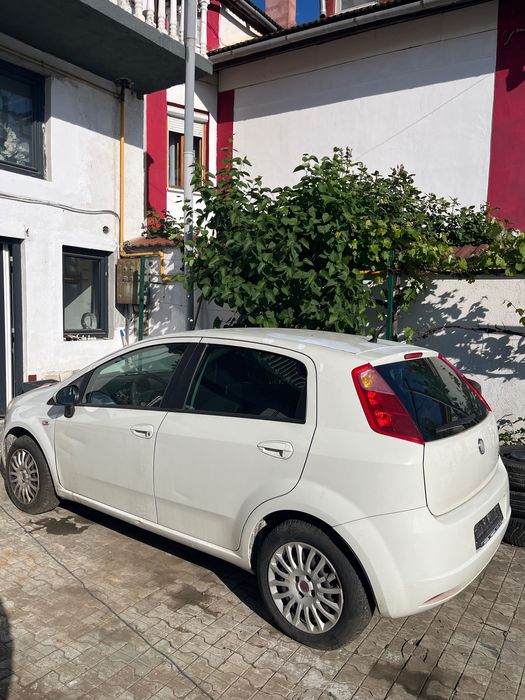 Fiat Punto 1.4 benzină – 2009 – 146.000 km