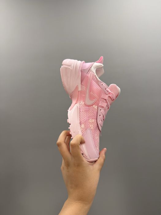 Nike V2K Run Pink Foam Arctic Pink