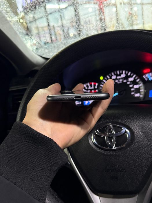 Продам  iphone 11 64 gb