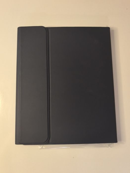 Калъф и клавиатура Ipad
