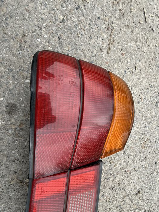 Задние стопы оригинал  Хелла на БМВ Е34