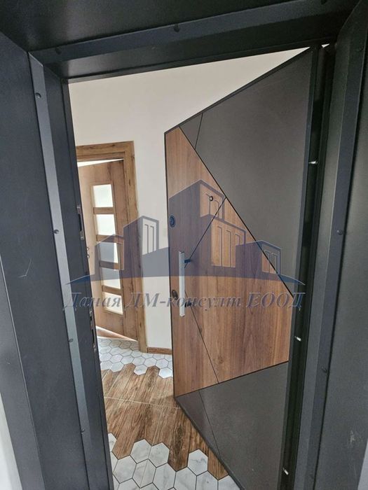 Продава се Мезонет в Шумен, Център - 88 кв.м за 1333 €/кв.м - Снимка #2