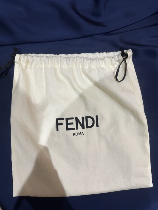 Fendi Baguette клъч чанта