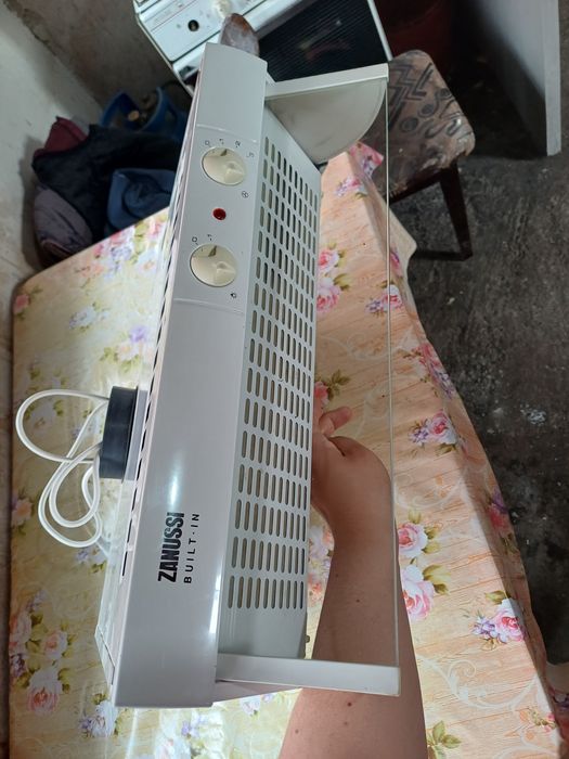 Hota incorporabila noua Zanussi