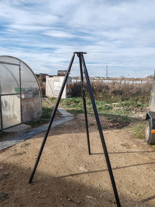 Продам триногу новую