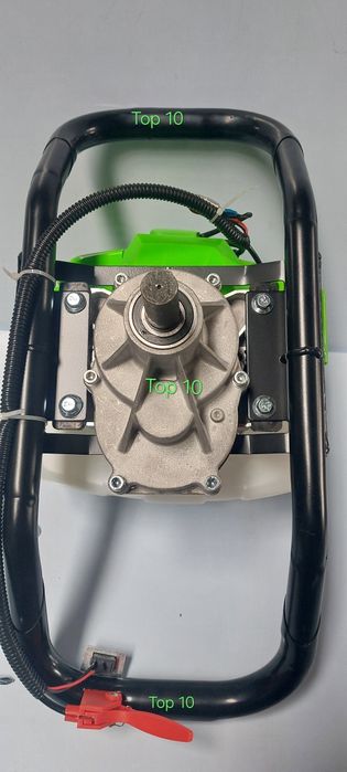 Бензинов свредел за почва.Свредел за дупки. Бургия за дръвчета.