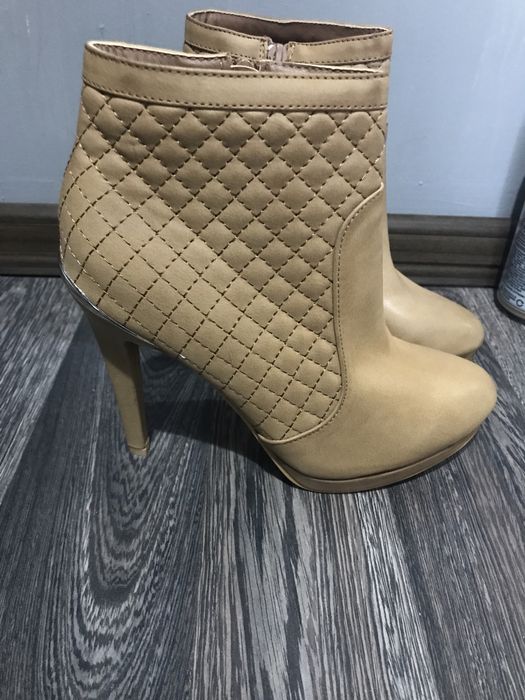 Дамски боти