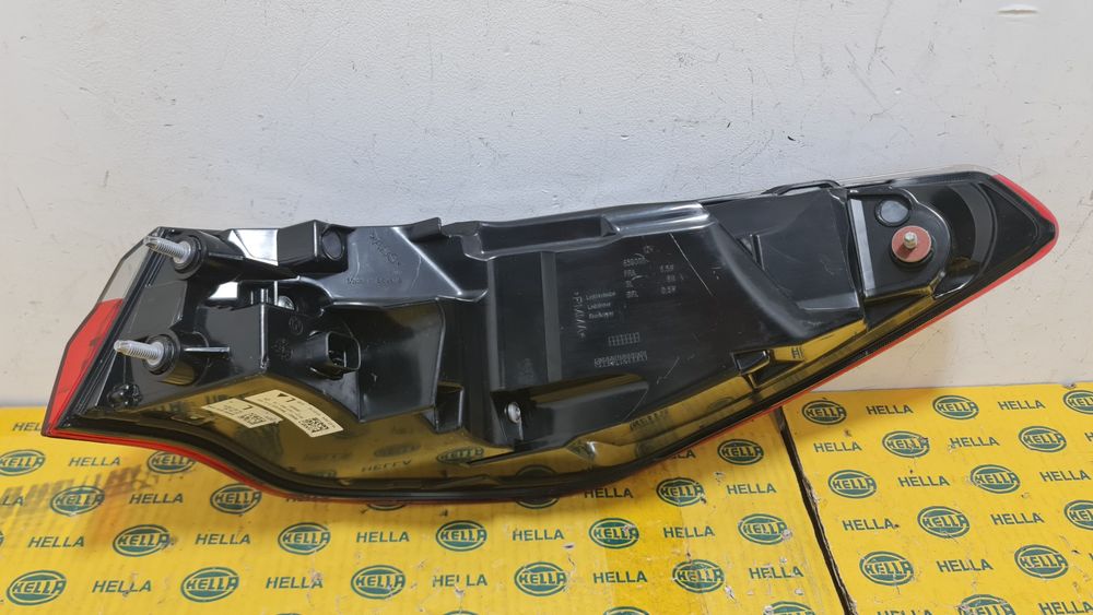 Lampa tripla stop led  BMW seria 4 G22 M4 
Produs original