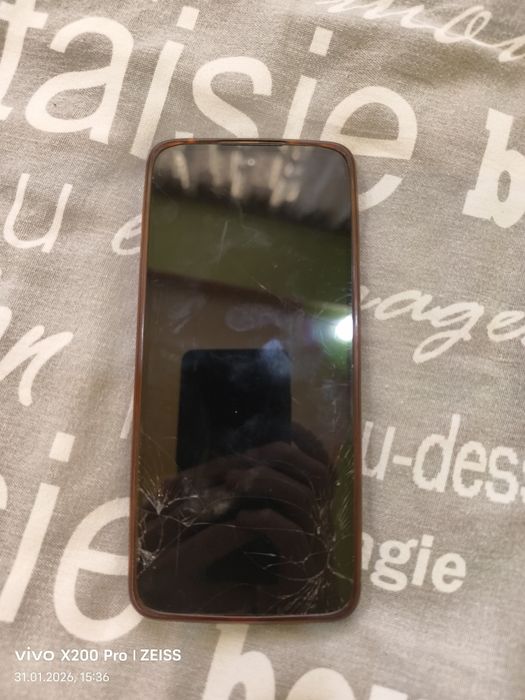 Продаю Redmi 12.