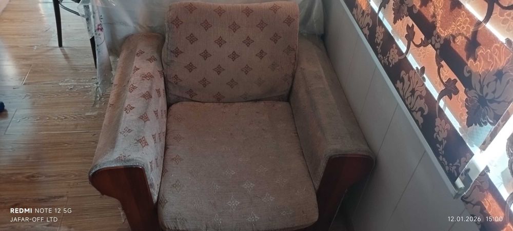 Диван и два кресла