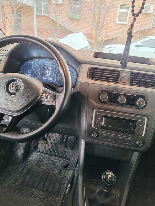 Volkswagen Caddy Trendline 2022 а’lo holatda, haqiqiy probeg.