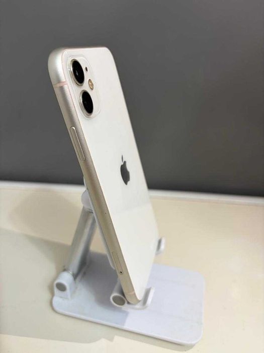IPhone 11 64 Гб. в хорошем состоянии