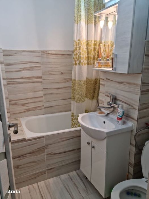 Garsoniera semidecomandata, etaj 1/4,Podul Electro, zona Lapus.