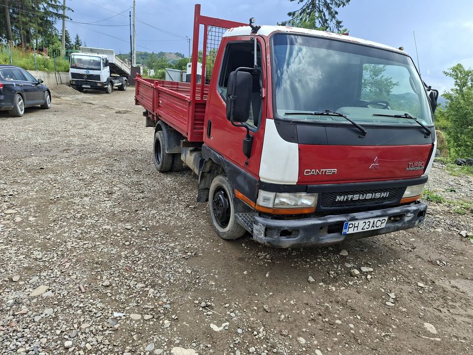 Mitsubishi Canter.