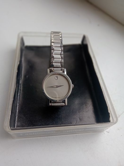 Швейцарские женские часы Мовадо