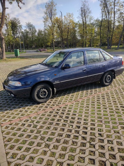 Autoturism Daewoo Cielo