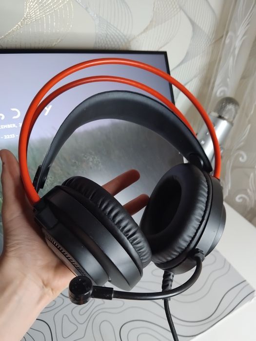 Девайсы наушники и мышка