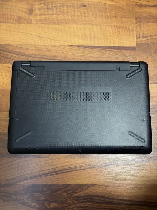 Laptop HP (pentru piese)