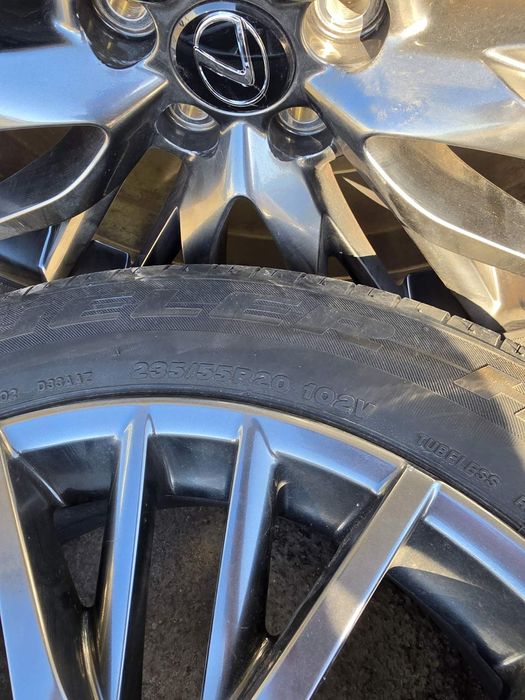 Оригинални алумиДжанти 20 цола за Lexus  5x114.3 60.1mm  8J